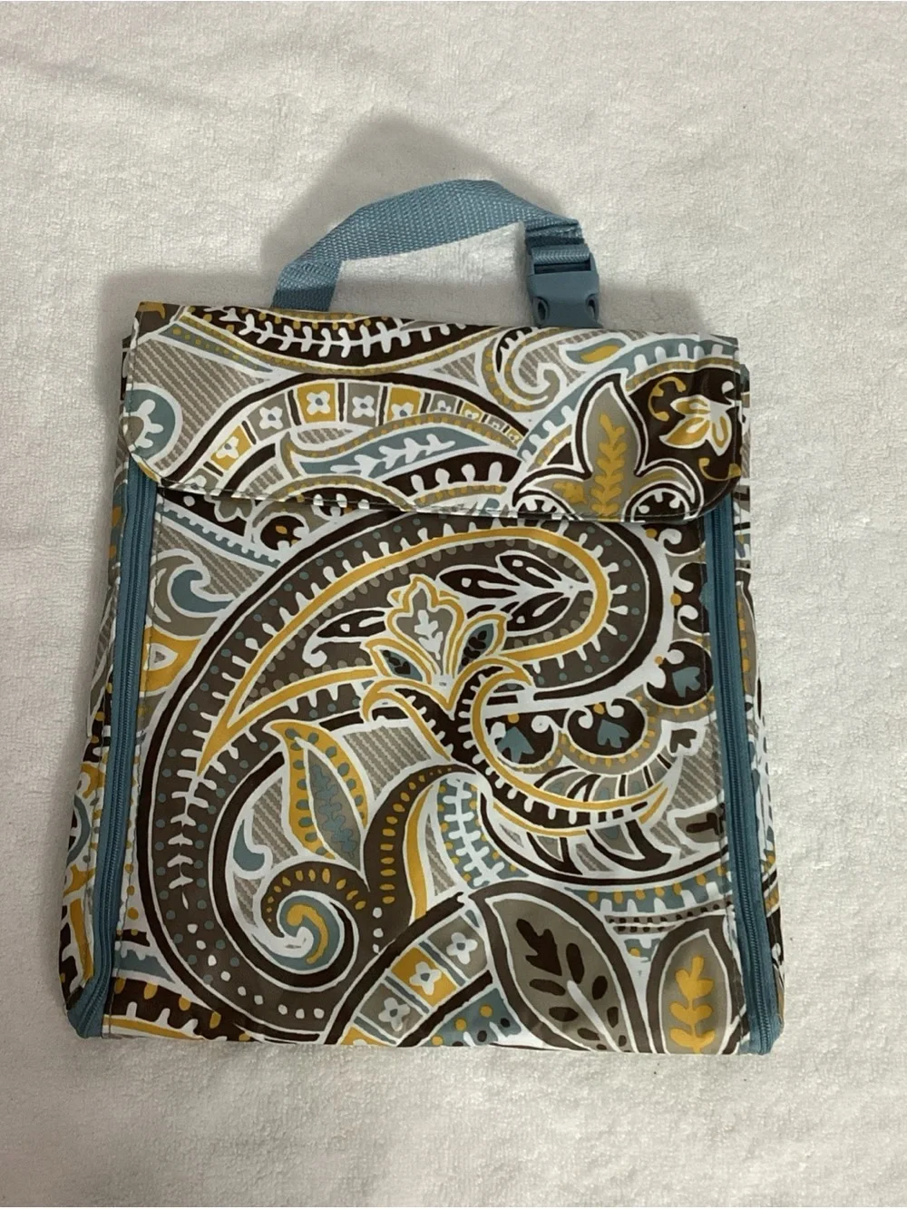 Thirty One Hanging Traveler Case Paisley Toiletry Bag Organizer NWOT Snap Close